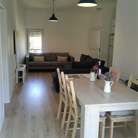 In Guia, Apartment *